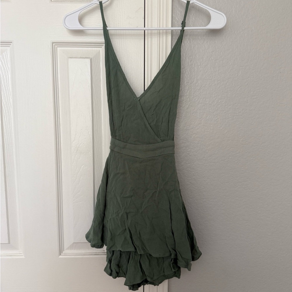 Elegant Green Sleeveless Dress
